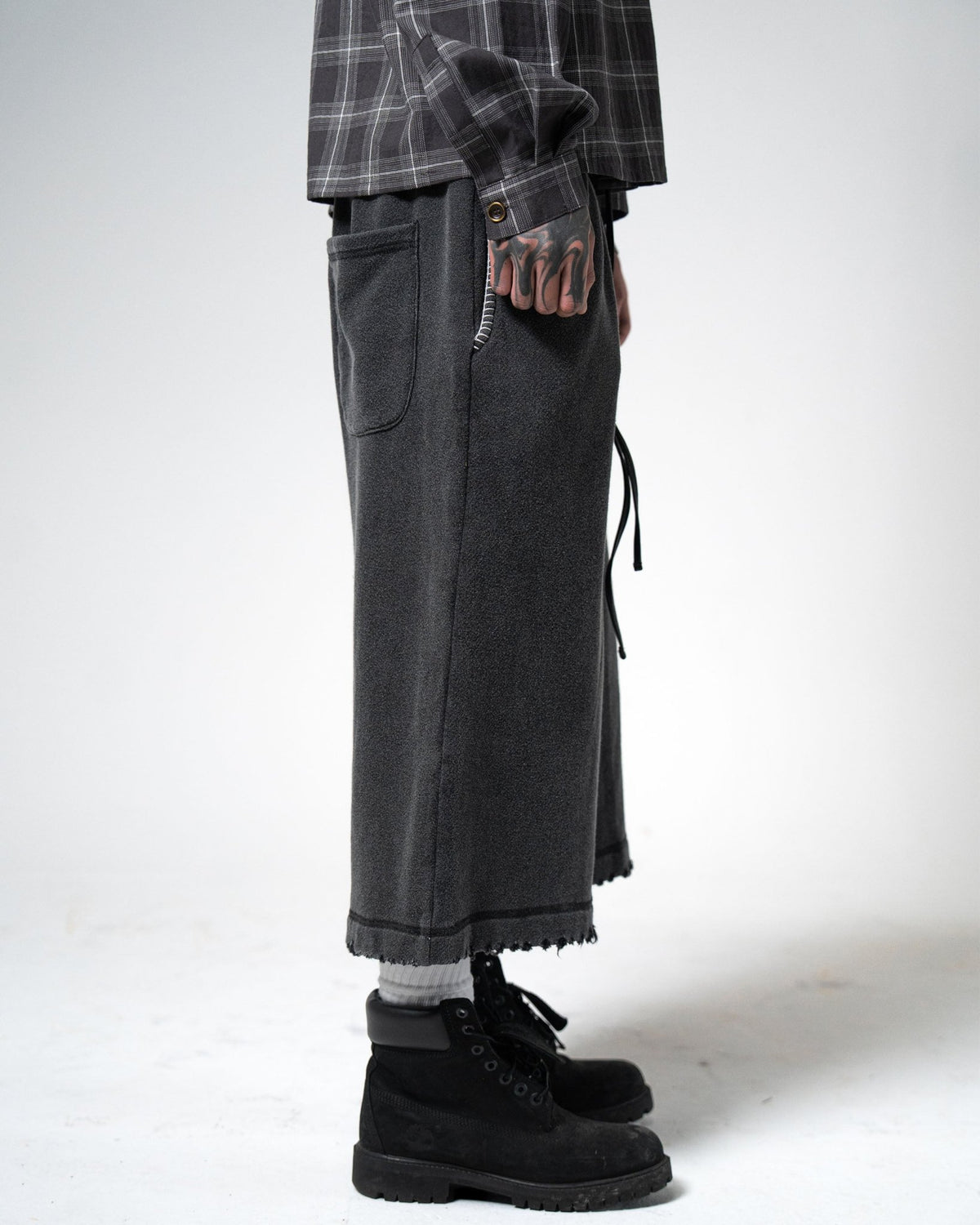 Sunfaded Black Loungers - Wear Wojo
