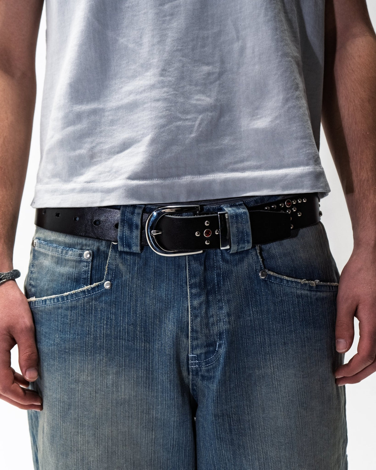 Studded leather belt in sunset tones by WOJO
